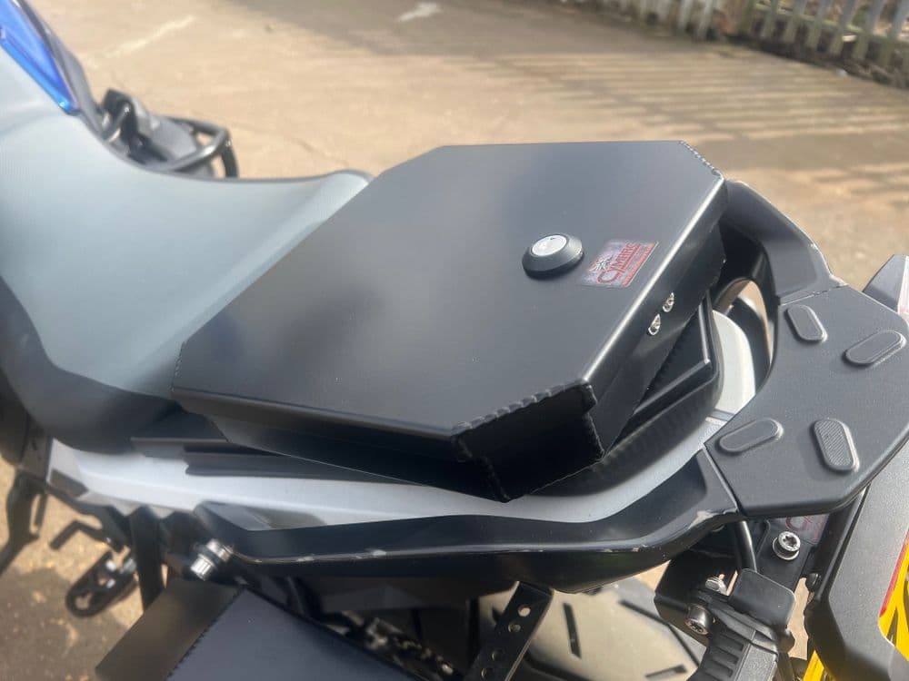 R1300GS Slim Pillion Seat Clip On/Off Utility Box (also fits Rallye) ALL MODELS 2023 to present