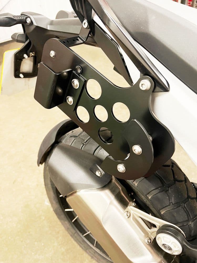 R1300GS Trophy LiteLok3 Holder (1)