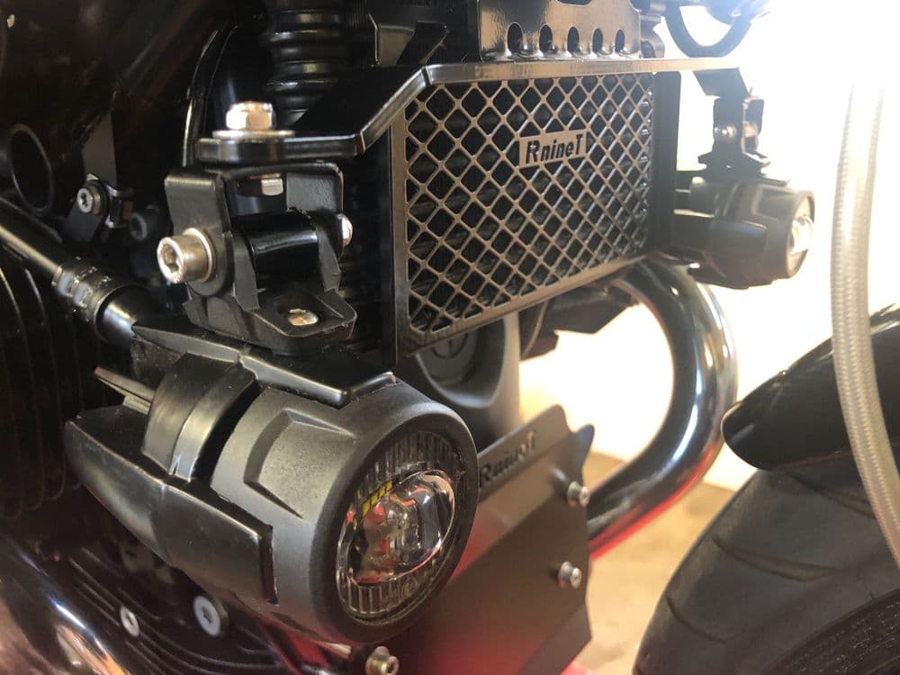 R9T Spotlight / Accessories Mounting Bar