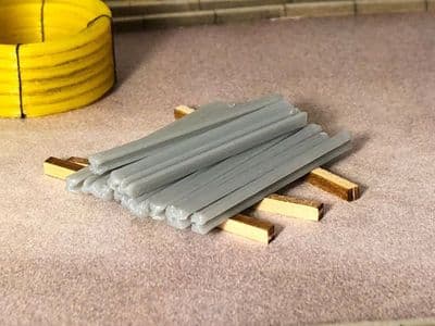AX047-OO 3D Printed Concrete Fence Posts (Pack of 24) OO/4mm/1:76
