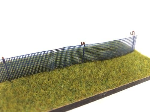 AX100-OO Blue Barrier Fencing For Trackside Use OO/4mm/1:76