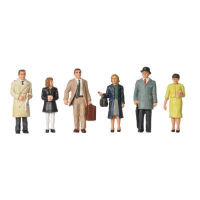 Bachmann 36-402 1960's / 70's Figures Standing At The Station (Pack of 6) - HO/OO