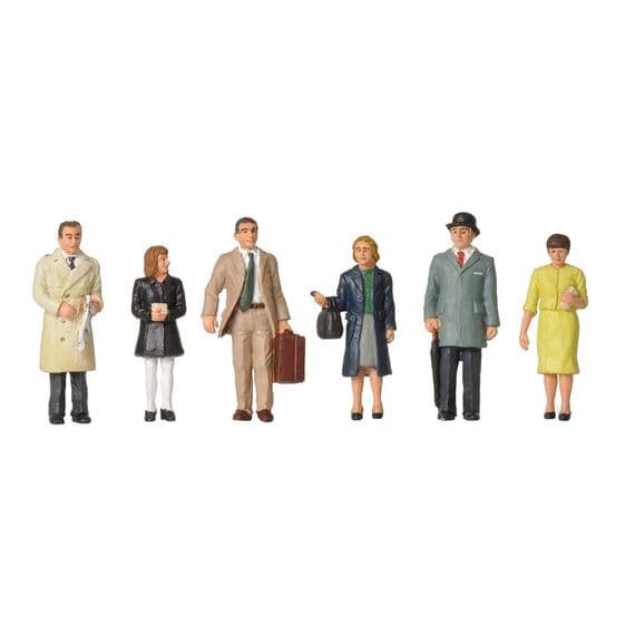 Bachmann 36-402 1960's / 70's Figures Standing At The Station (Pack of 6) - HO/OO