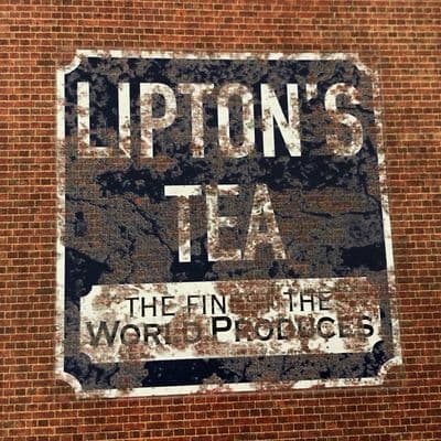 DC039-OO Liptons Tea Ghost Sign - Waterslide Transfer (Pack of 2) - OO/4mm/1:76