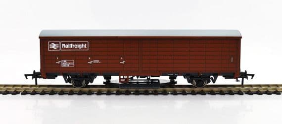 Buy The Gaugemaster GM4430102 BR Railfreight Track Cleaning Wagon
