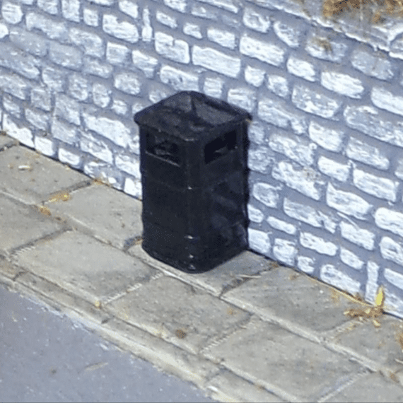 Gaugemaster GM464 Traditional Litter Bins For OO Gauge & 1:76 Scale