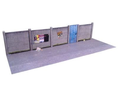 KX027-OO Pre-Cast Concrete Lineside Fencing - OO / 4mm / 1:76