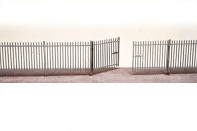 LX017-50 Laser Cut 2m Palisade Security Fencing & Gates 1:50