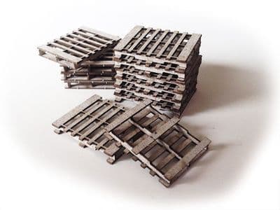 LX022-50 Laser Cut 4ft Pallets (Pack of 12) 1:50