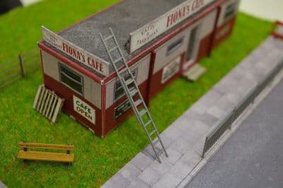 LX047-OO Laser Cut 10ft Extending Ladders OO/4mm/1:76