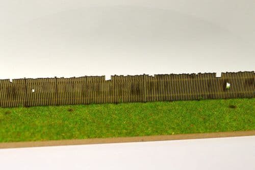 LX077-OO Laser Cut Old Wooden Fencing OO/4mm/1:76