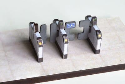 LX083-OO Automatic Ticket Barriers (Pack of 7) OO/4mm/1:76