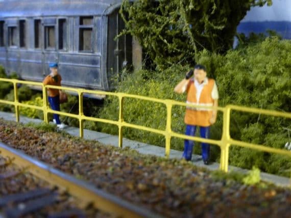 LX097-HO Laser Cut Tube Clamp Style Safety Railings HO/1:87