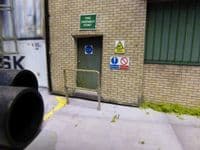 LX097-OO Laser Cut Tube Clamp Style Safety Railings OO/4mm/1:76