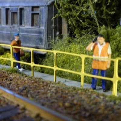 LX176-N Laser Cut Tube Clamp Style Safety Railings (3 x 260mm) N/2mm/1:148