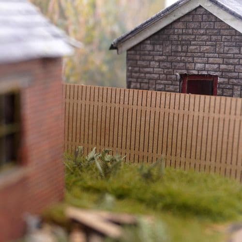 LX223-O Laser Cut 6ft Wooden Fencing O/7mm/1:43