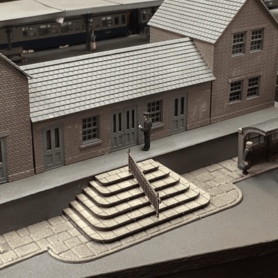 LX333-OO Platform Steps With Decorative Railings (Height to platform 18mm) - OO/4mm/1:76