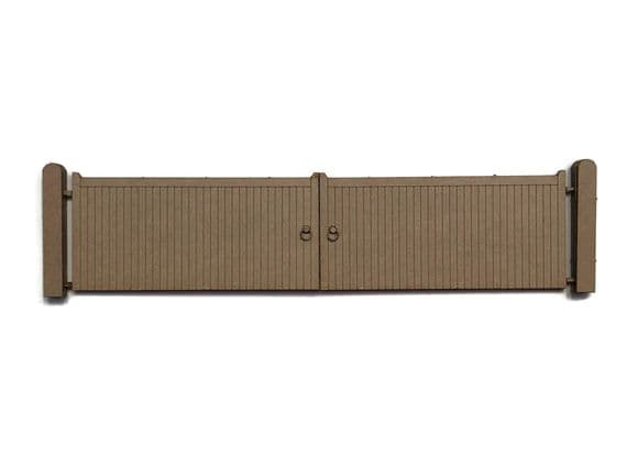 LX443-OO Large Wooden Factory Gates - Type 2 - OO/4mm/1:76