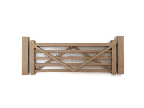 LX459-OO Laser Cut Five Bar Gates & Posts (Pack Of 3) OO/4mm/1:76