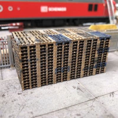 LX518-OO Stacked Pallets Lorry Load (180 Pallets) - OO/4mm/1:76