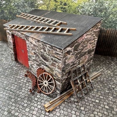 LX567-OO Yard Junk (Ladders, Planks, Saw Blades, Leaf Springs Etc) - OO/4mm/1:76