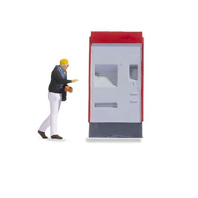 Noch 16529 Man On The Platform With Ticket Machine Tiny Scene - OO/HO