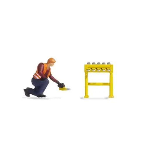Noch 16531 Trackworker With Tool & Barrier Tiny Scene - OO/HO