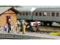 Noch 16604 Staff On A Smoking Break Scene - OO/HO