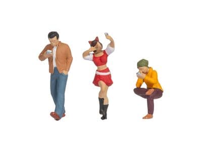 Noch 16609 People On Their Smartphones - OO/HO