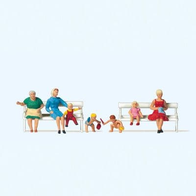 Preiser 10051 Women and Children On Park Benches (Pack of 7) OO/HO