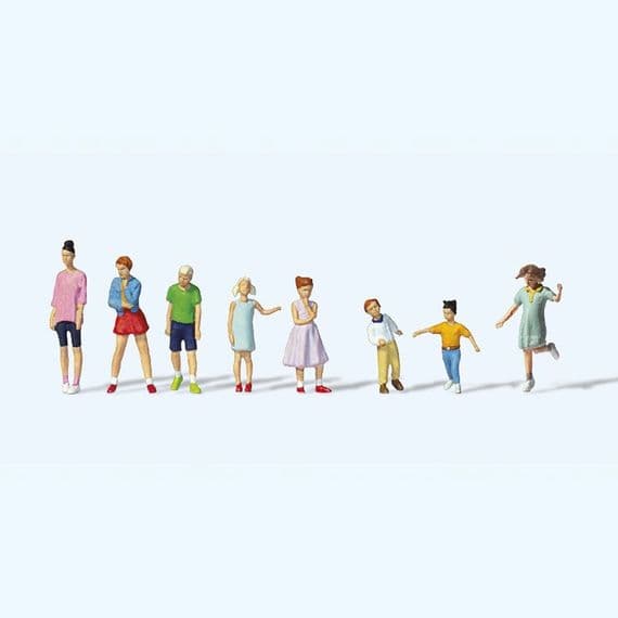 Preiser 10766 Children & Youths Figures (Pack of 8) For OO/HO Scale
