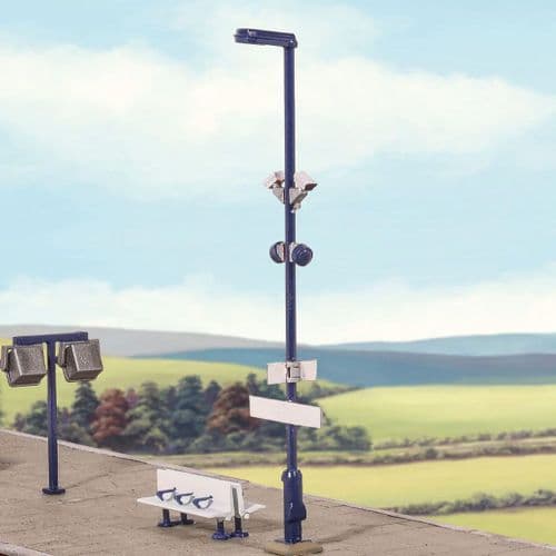 Ratio 457 Modern Platform Lamps (Pack of 5) OO Scale Plastic Kit