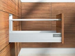 Blum. Pre-Built TANDEMBOX Plus BLUMOTION High Fronted Pull-Out, Height D (224 MM), 50 KG, NL=450 MM, Longside Gallery Rail. R9006 white aluminium.