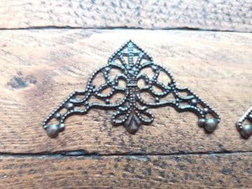 8 x Antique Filigree Corner 35x35mm Jewelery Wooden Box Embellishment Aged C114