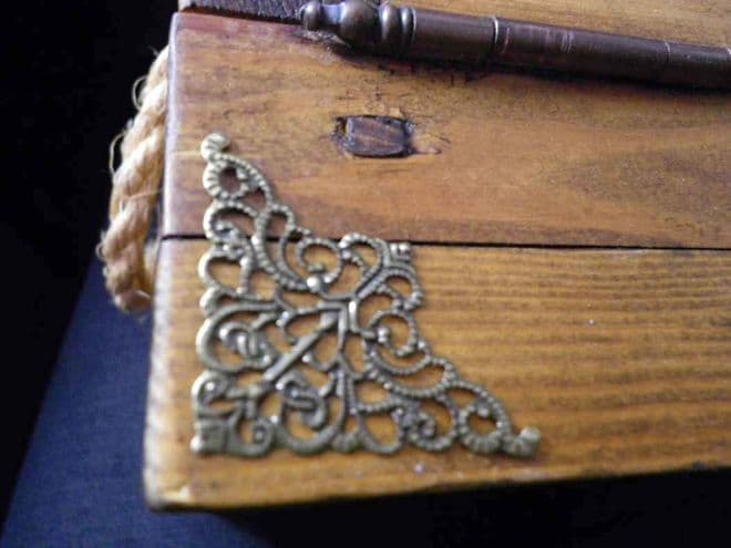 8 x Antique filigree corner 37x37mm Jewelery wooden box embellishment aged D017