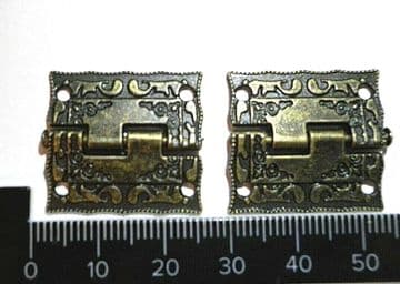 Antique Hinges Box 25x23mm Dollhouse Jewellery Wooden Box Patterned Aged C012