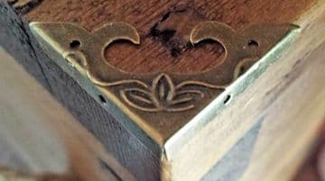 Pk of 4 Metal case corners antique bronze finish 30mm over straight C118