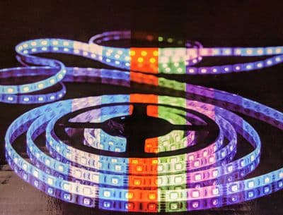 REMOTE CONTROL RGB LIGHTING STRIP 5M witH 3 pin UK ADAPTOR - 60 led's a metre