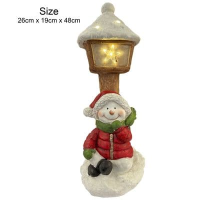 VERY LARGE FESTIVE SNOWMAN ORNAMENT with LIGHT UP STREET LAMP (NFY20103-48)