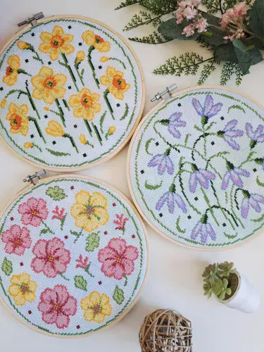 Birth Flower Hoop SAL from Artmishka Designs Project Pack