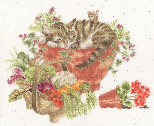 Bothy Threads Purrrfect Spot - Hannah Dale cross stitch kit - EXCESS STOCK