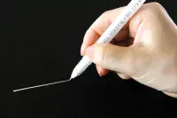 Clover Pen: Fabric Marker: White: Fine