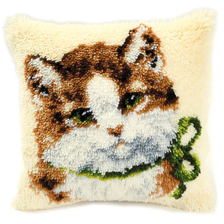 Vervaco Two White Bears Latch Hook Cushion Kit main image 1