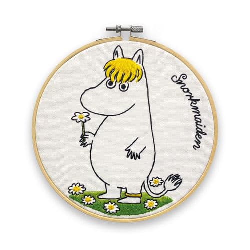 Moomin Snorkmaiden Daisy Picking Embroidery Kit