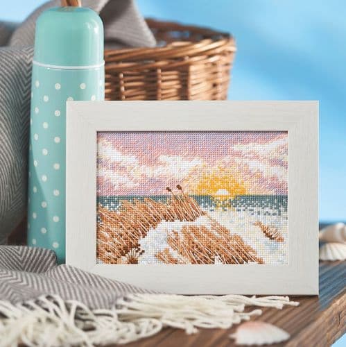 Pure Shores Beach Scene WOXS Issue 341 project pack