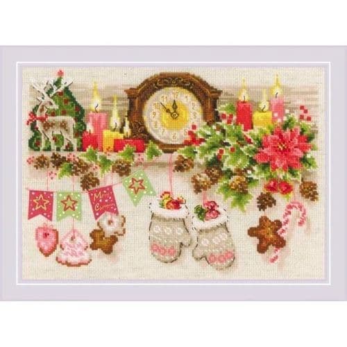 RIOLIS Christmas Shelf Counted Cross Stitch Kit