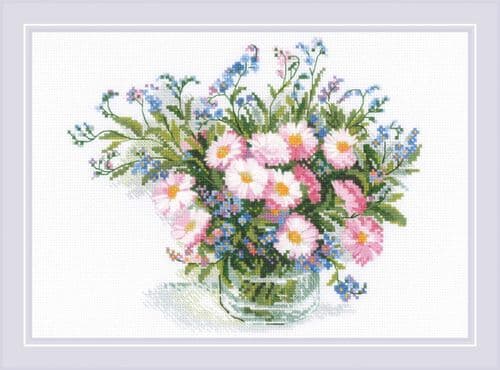 RIOLIS Gentle Daisies Counted Cross Stitch Kit
