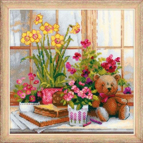 RIOLIS Teddy on the Windowsill Counted Cross Stitch Kit