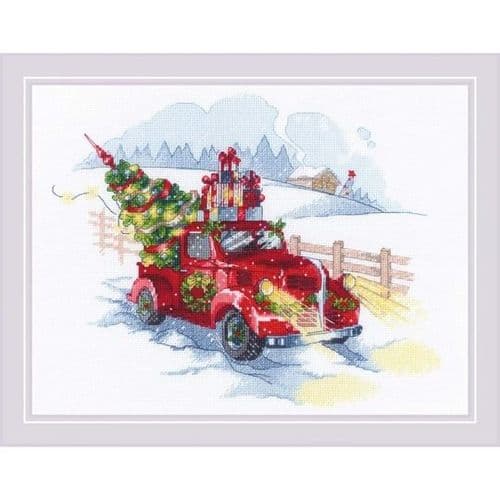 RIOLIS To The Holidays Counted Cross Stitch Kit