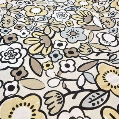 Bold Flower  - Curtain Soft Furnishings Cotton Fabric  - Cream Flowers